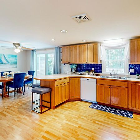 Vila Blue Octopus Hideaway West Yarmouth Exteriér fotografie